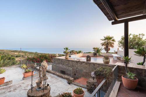 Pantelleria House | 60 m² House ∙ 2 bedrooms ∙ 4 guests
