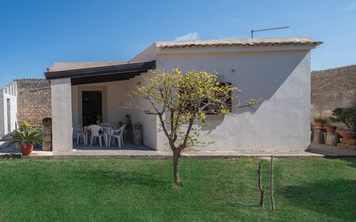 Avola House | 60 m² House ∙ 2 bedrooms ∙ 3 guests