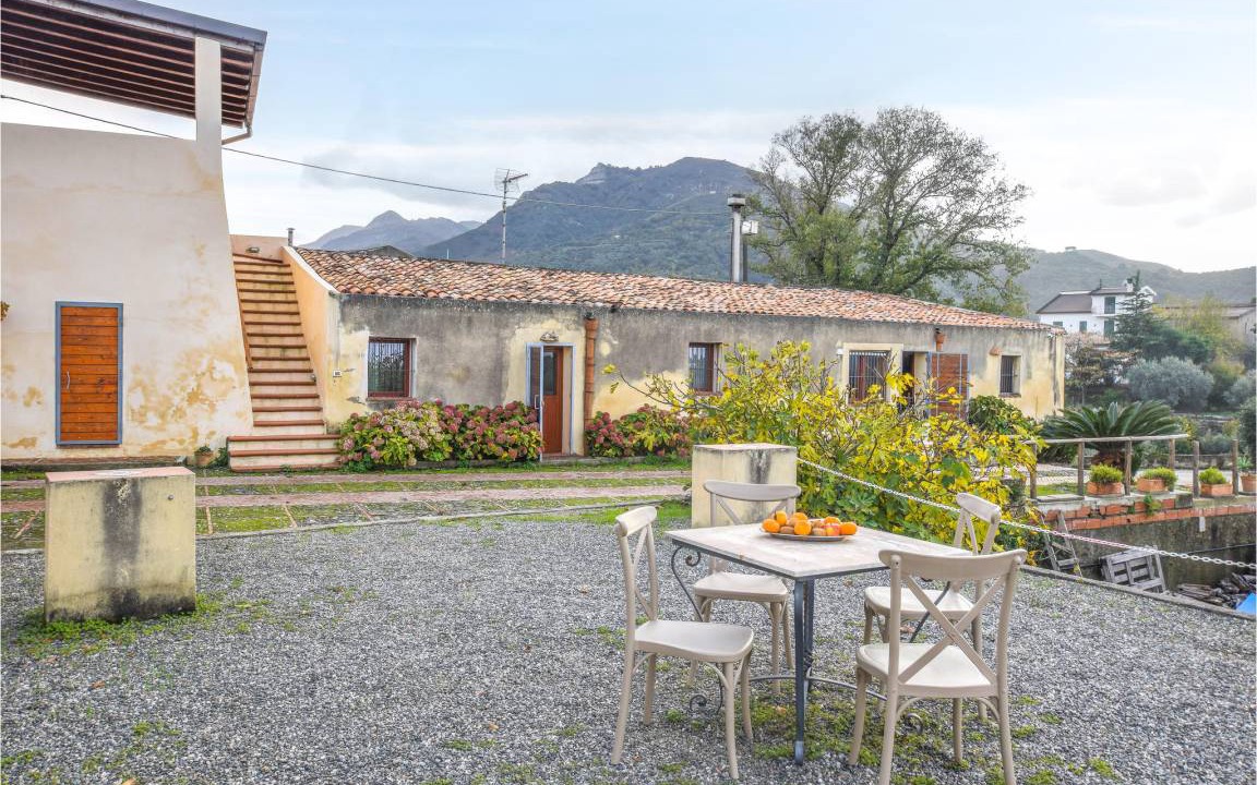 Santa Lucia del Mela House | 60 m² Maisonette ∙ 2 bedrooms ∙ 4 guests