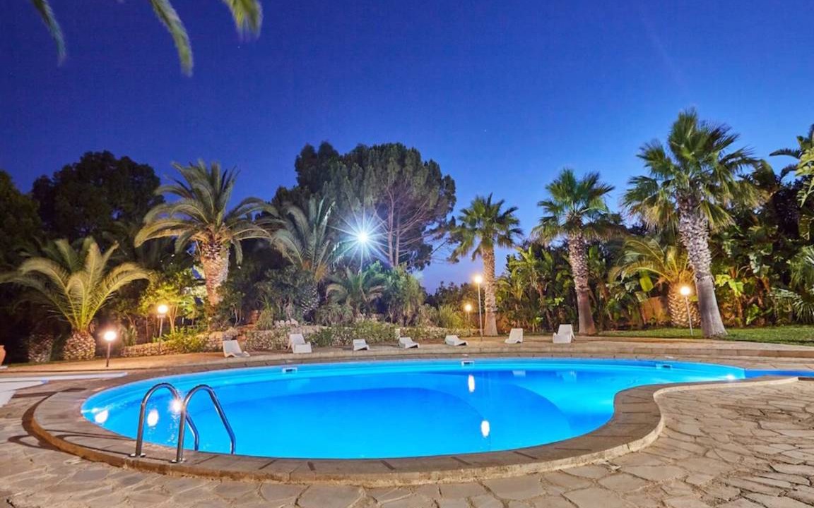 Modica Villa | 600 m² Villa ∙ 9 bedrooms ∙ 15 guests