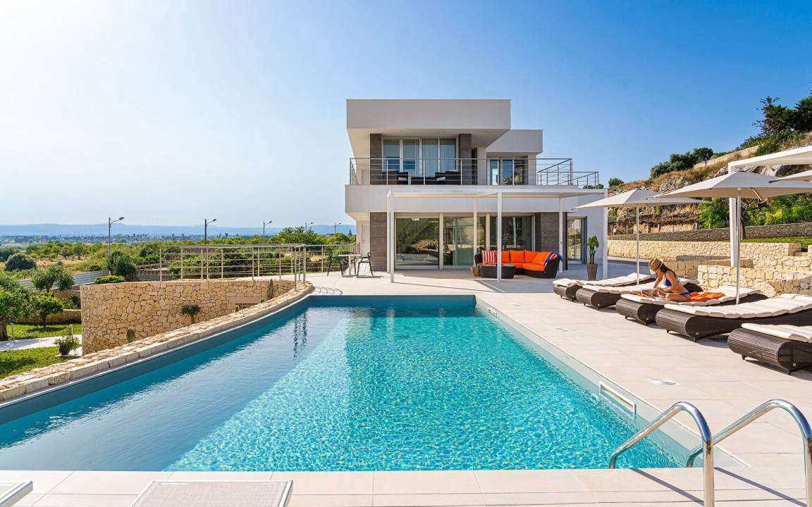 Syracuse Villa | 600 m² Villa ∙ 6 bedrooms ∙ 12 guests