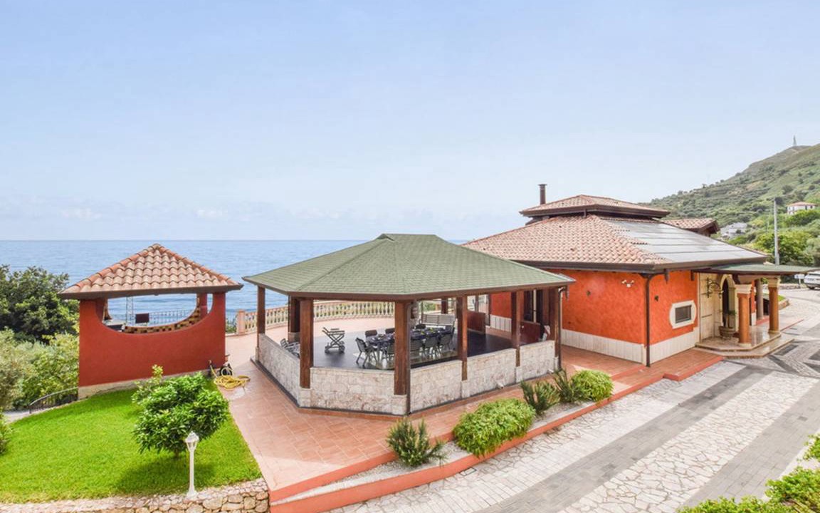 Gioiosa Marea House | 615 m² House ∙ 5 bedrooms ∙ 10 guests