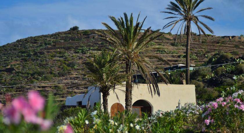 Pantelleria House | 65 m² House ∙ 2 bedrooms ∙ 6 guests