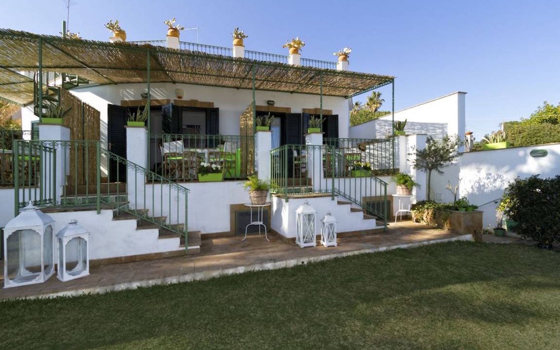 Fontane Bianche Villa | 70 m² Villa ∙ 3 bedrooms ∙ 4 guests