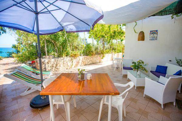 Pollina Apartment | 75 m² Apartment ∙ 1 bedroom ∙ 5 guests