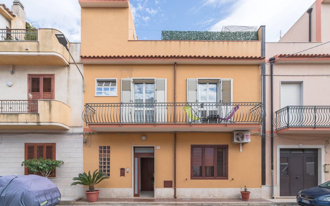Avola Apartment | 75 m² Apartment ∙ 2 bedrooms ∙ 5 guests