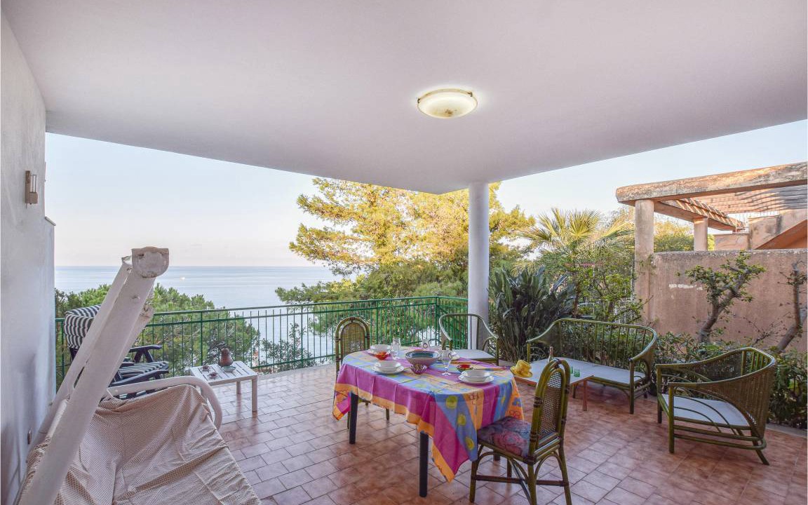 Torre Colonna-sperone House | 80 m² Maisonette ∙ 2 bedrooms ∙ 4 guests
