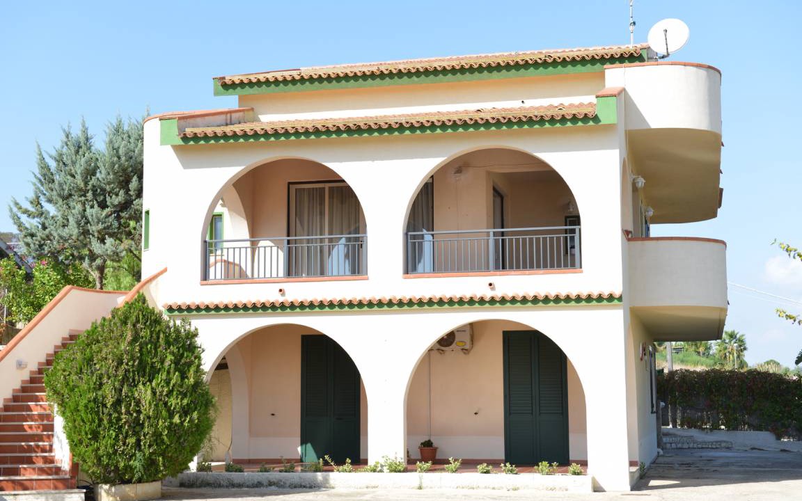 Porto Palo Apartment | 90 m² Apartment ∙ 2 bedrooms ∙ 5 guests