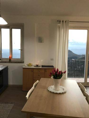 Castelmola Apartment | 90 m² Apartment ∙ 2 bedrooms ∙ 6 guests