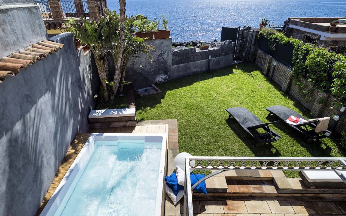 Santa Tecla Villa | 90 m² Villa ∙ 2 bedrooms ∙ 4 guests