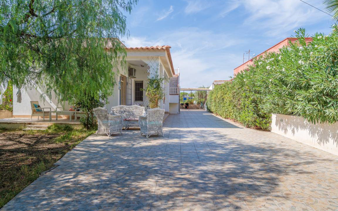 Reitani Villa | 90 m² Villa ∙ 3 bedrooms ∙ 6 guests