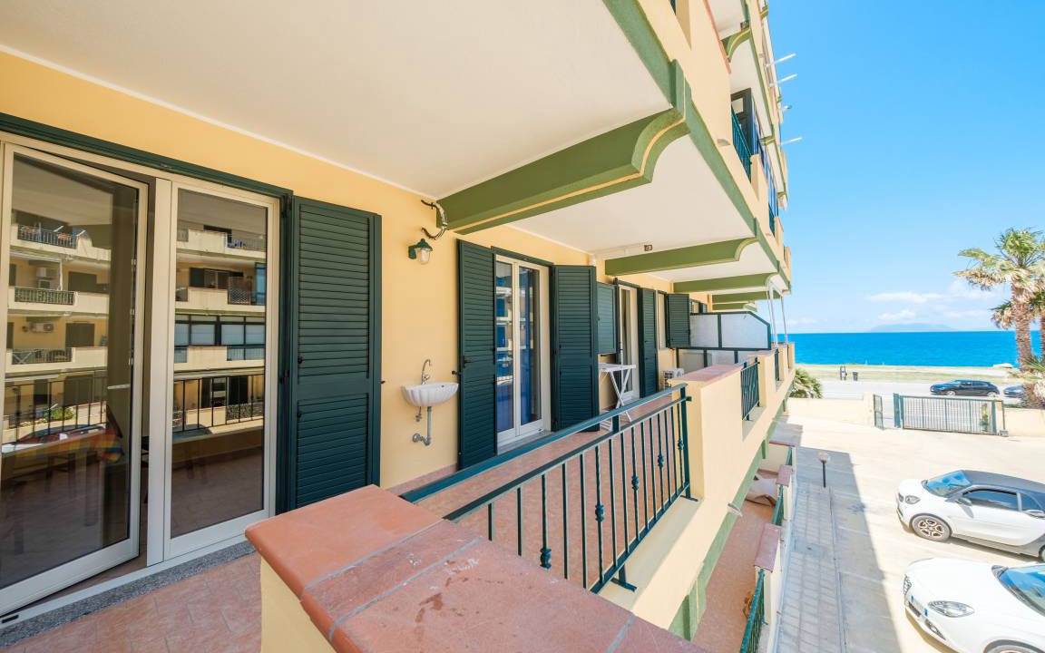 Milazzo Apartment | 98 m² Apartment ∙ 2 bedrooms ∙ 5 guests