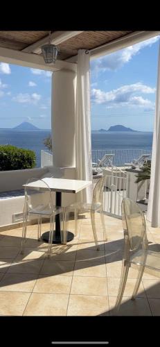 Malfa Bed & Breakfast | 'A Alera Room & Breakfast