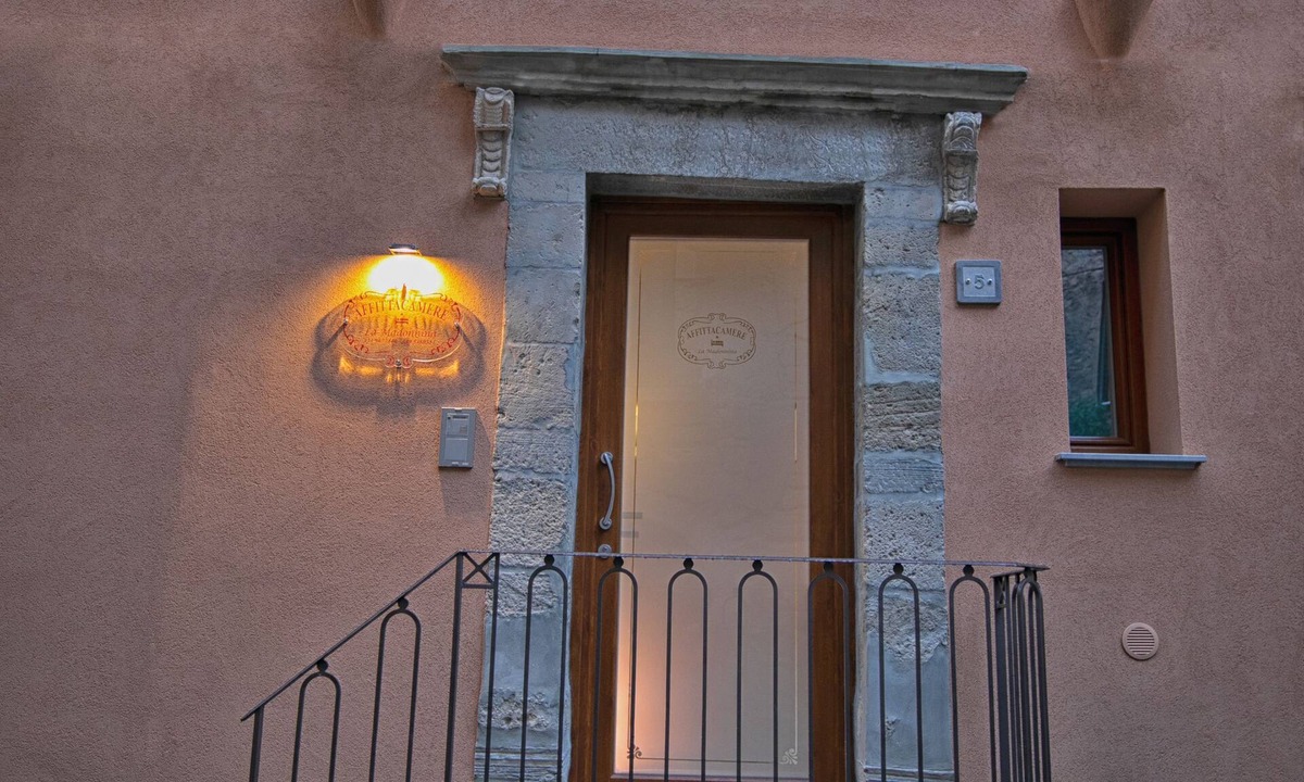 Nicosia House | Affittacamere La Madonnina