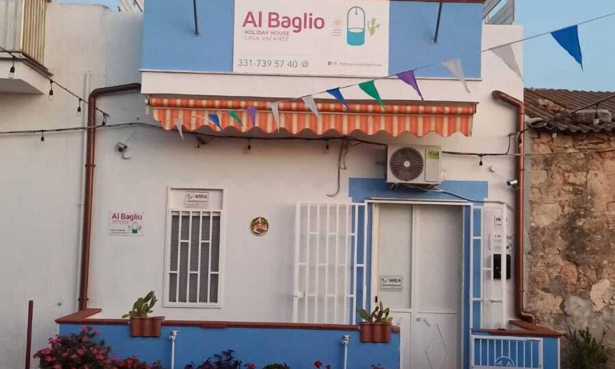 Vittoria Apartment | Al Baglio Terrace
