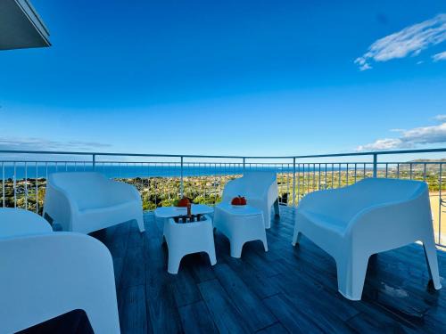 Campofelice di Roccella House | Al Grande Pino - Private pool, Jacuzzi and amazing Sunset