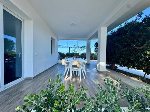 Campofelice di Roccella House | Al Grande Pino - Private pool, Jacuzzi and amazing Sunset