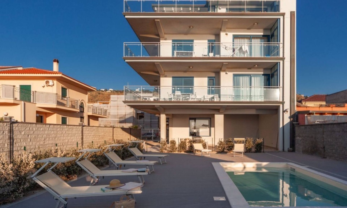 Capo d'Orlando Apartment | Ambra - 1-bedroom apartment with large lateral sea view terrace and pool in the garden