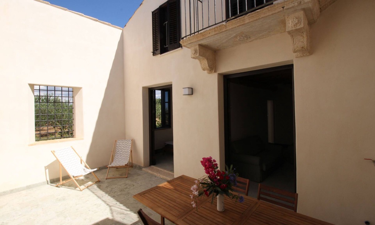 Partinico House | Antico Baglio Siciliano #4