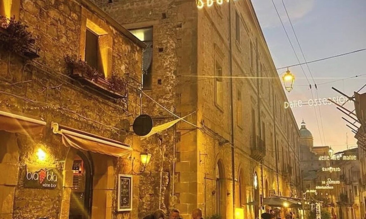 Piazza Armerina Apartment | ANTUDO. Studio apartment historic center