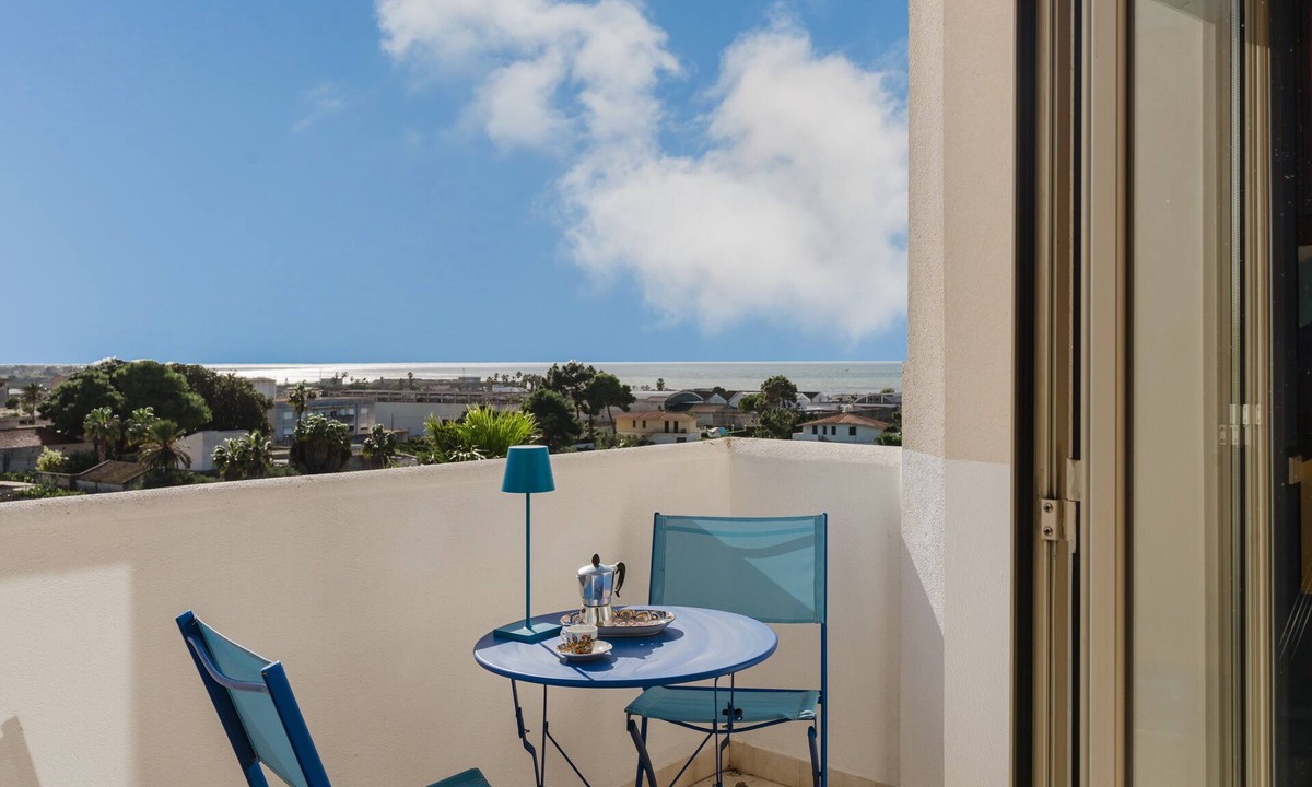 Marsala Apartment | Apartment 'Araba Fenice' with Sea View, Wi-Fi and Air Conditioning