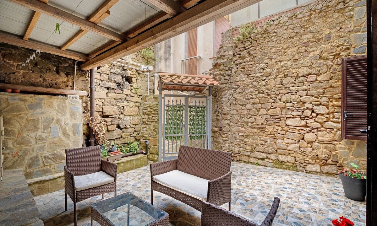 Capaccio Scalo Apartment | Apartment 'Borgo San Martino 1' with Mountain View, Balcony & Wi-Fi