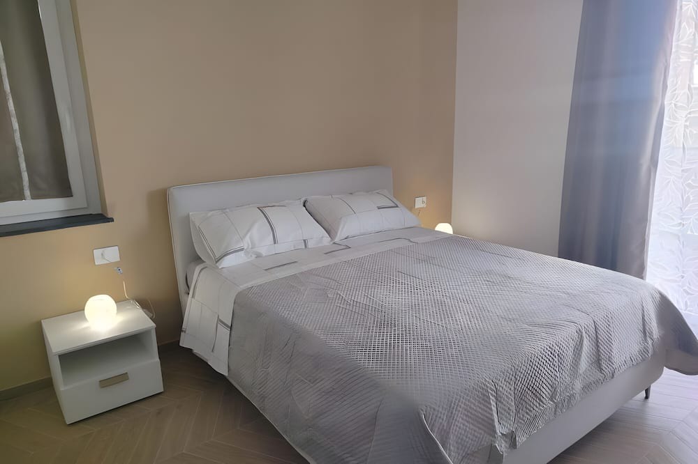 Milazzo Apartment | Apartment 'Grace Home 1' with Sea View, Wi-Fi and Air Conditioning