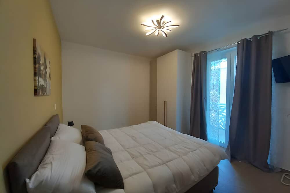 Milazzo Apartment | Apartment 'Grace Home 3' with Balcony, Wi-Fi and Air Conditioning
