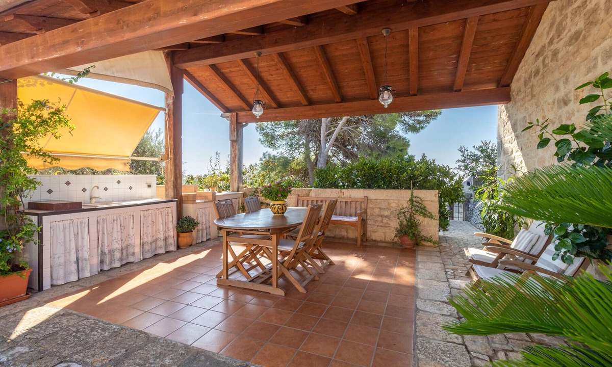 Modica Apartment | Apartment 'Il Flauto Magico' with Private Terrace, Wi-Fi and Air Conditioning