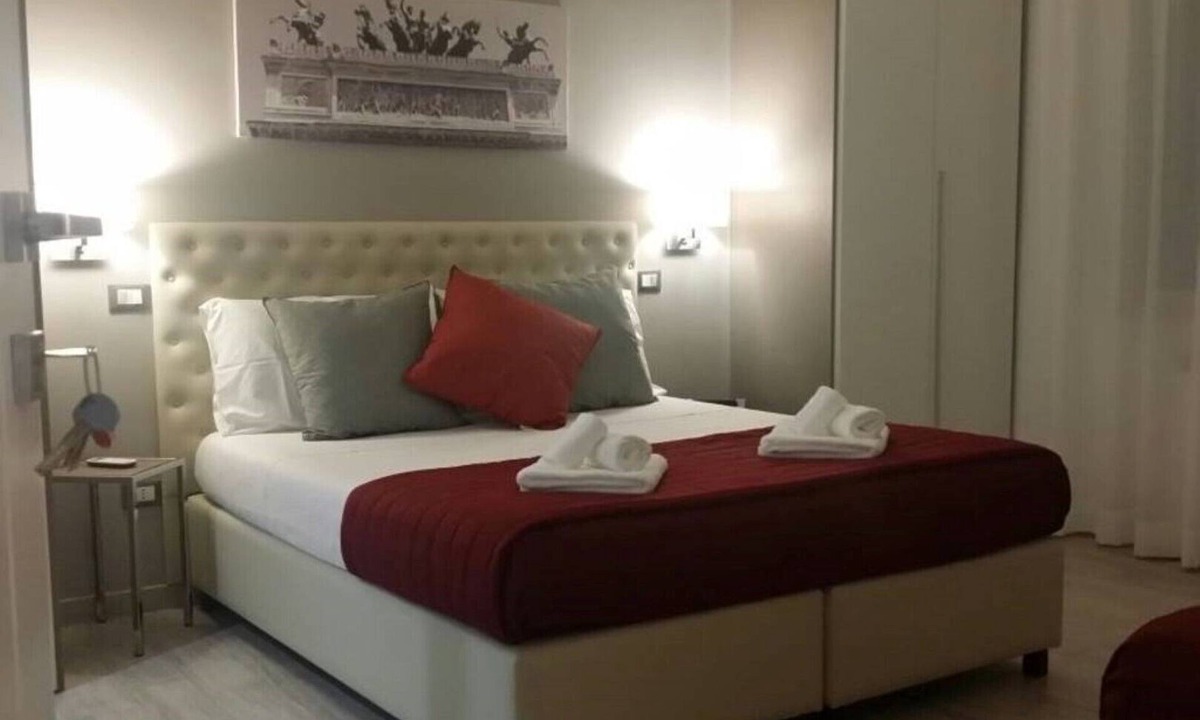 Castellammare House | Apartment in the historic center with three bedrooms and en-suite bathrooms