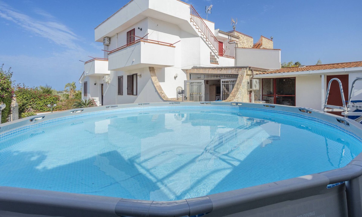 Bagheria House | Apartment 'Villa Cycas' with Sea View, Wi-Fi and Air Conditioning