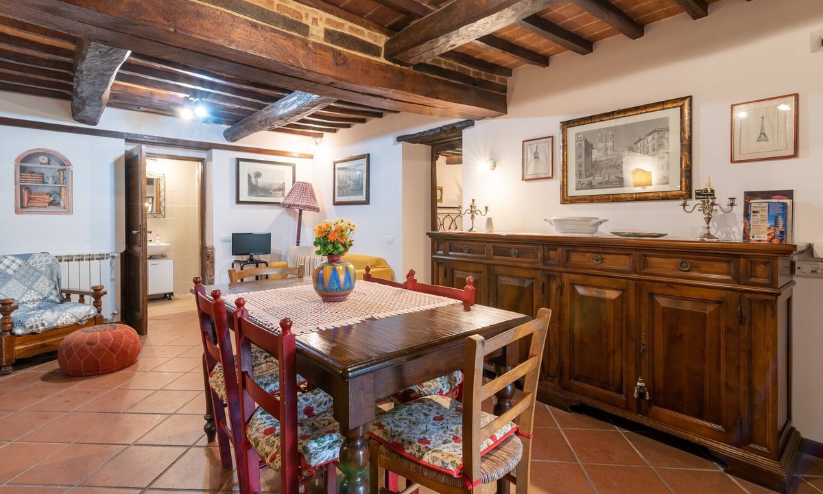 Ferretto House | Apartment "La Vecchia Fornace Casa Rossa" with Shared Pool & Wi-Fi