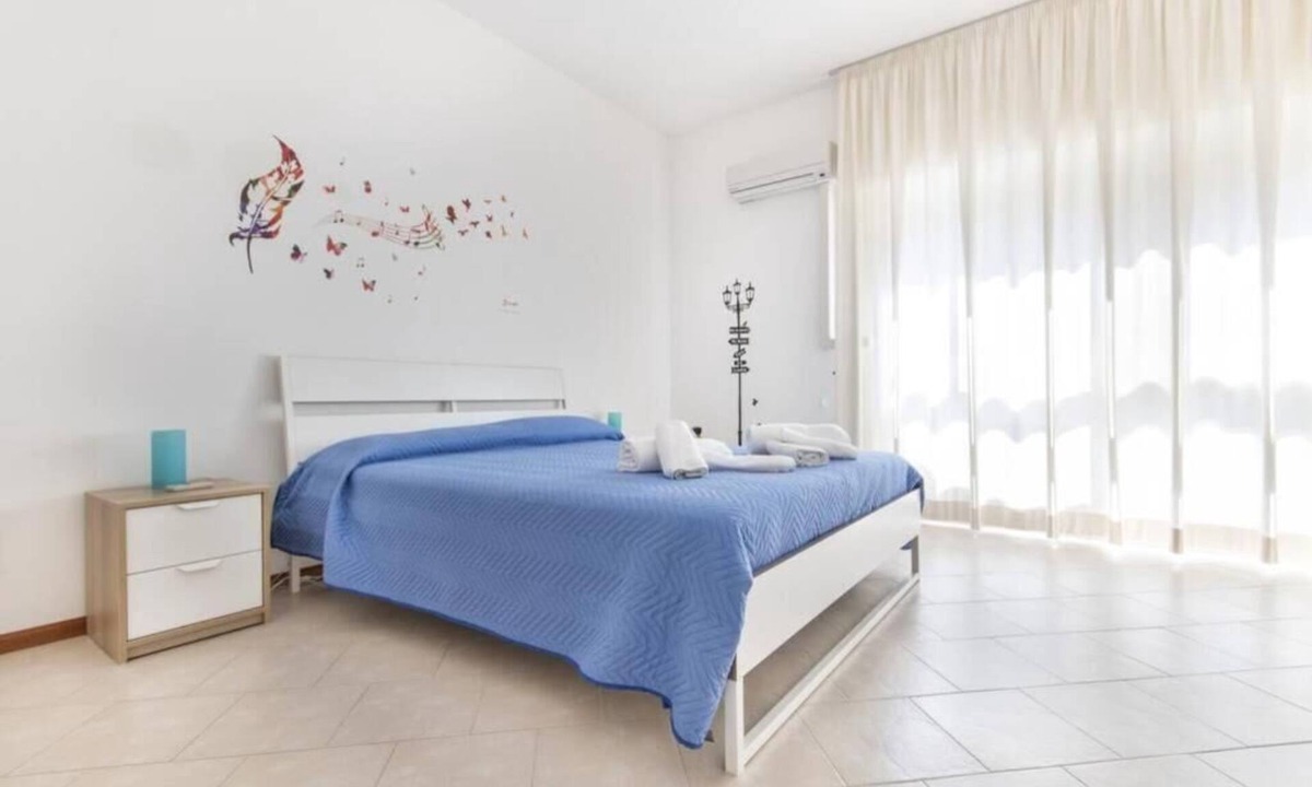 Borgo Vecchio Apartment | Apartment located in the center of Palermo. Street parking, NO ZTL