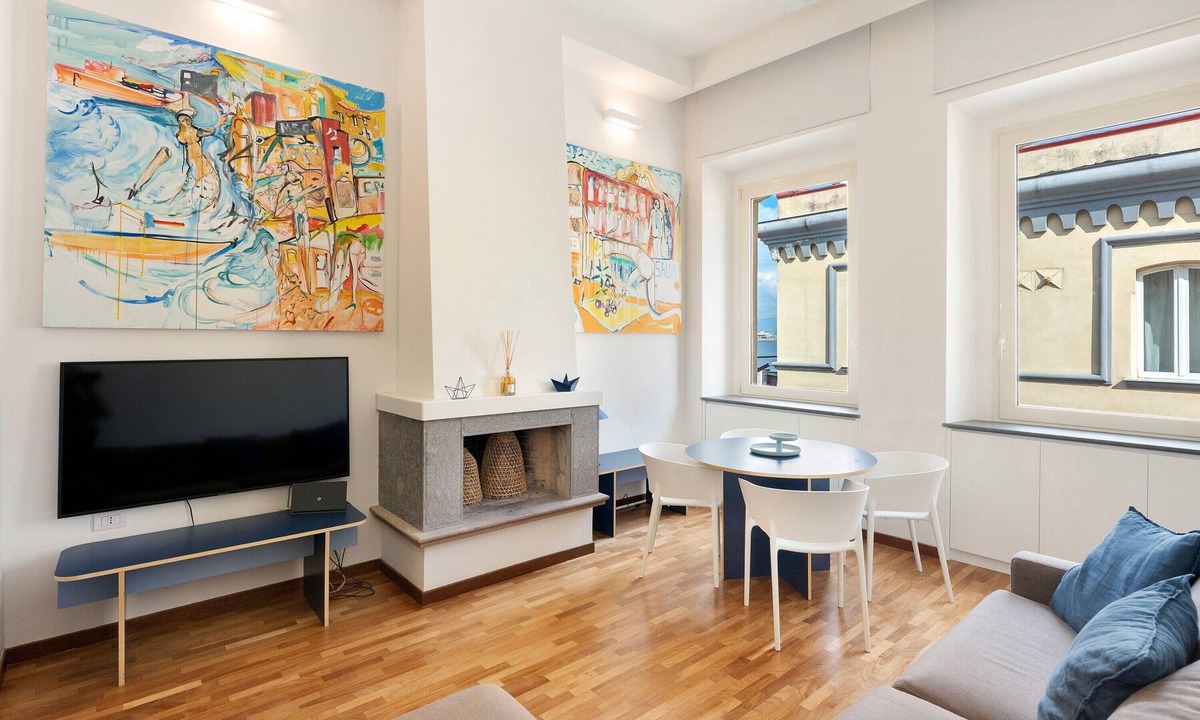 Santa Lucia Apartment | Apartment 'Moderno Appartamento Vista Mare' with Sea View, Wi-Fi and Air Conditioning