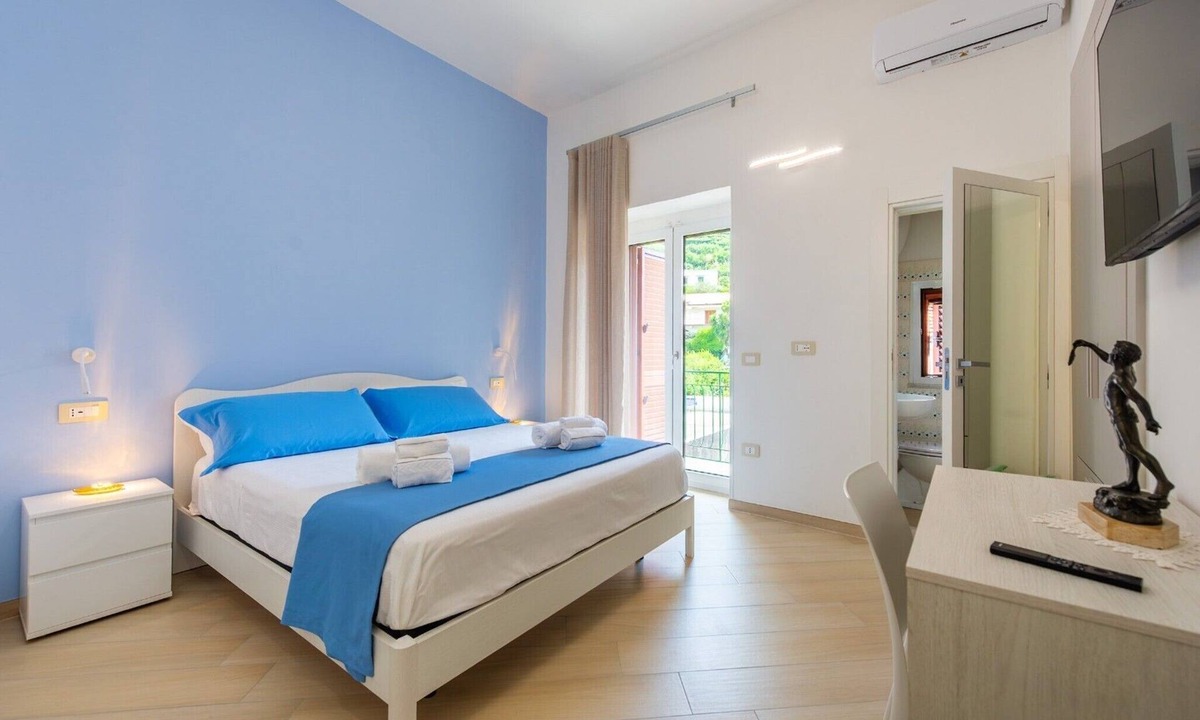 Minori Apartment | Apartment 'Nanninella' with Mountain View, Wi-Fi and Air Conditioning