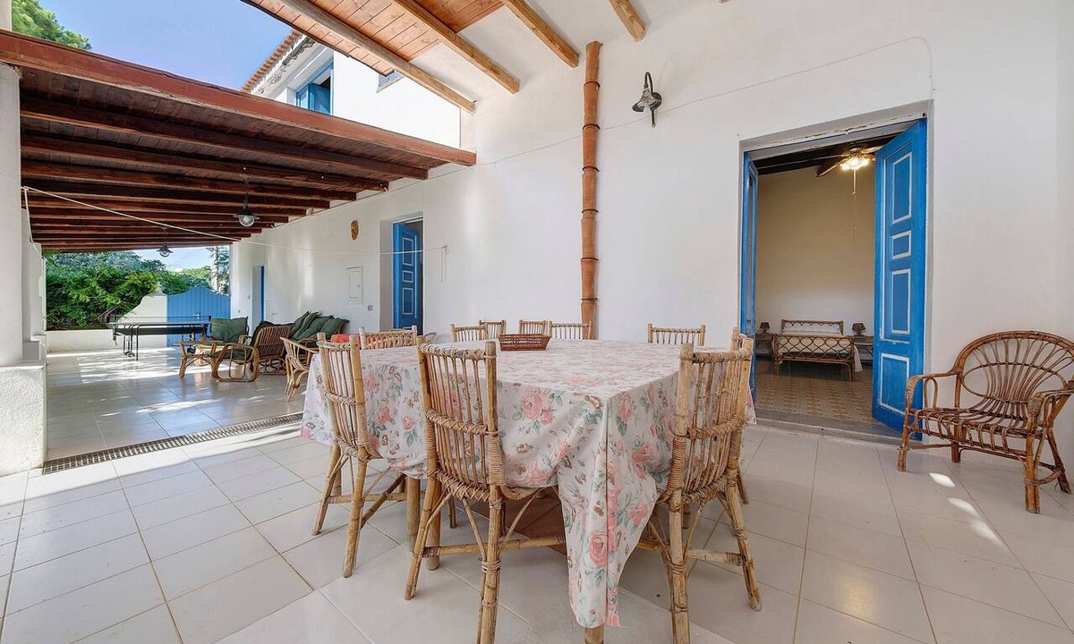 Lingua Apartment | Apartment 'Quadara - Il Palmento' with Sea View, Private Terrace, and Shared Garden