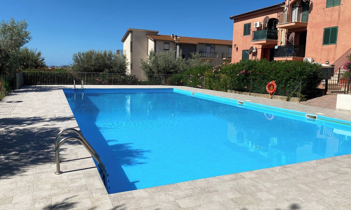 Realmonte Apartment | Apartment - Sleeps 3 & swimming pool