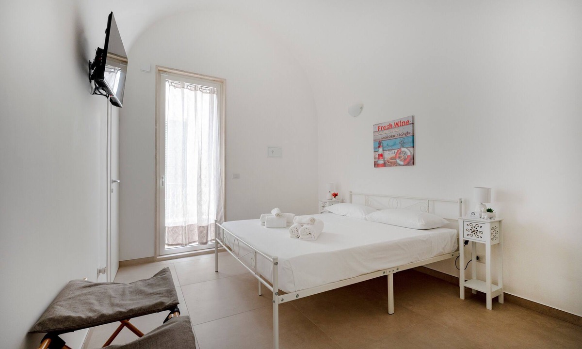 Mola di Bari House | Apartment 'Stella' with Wi-Fi