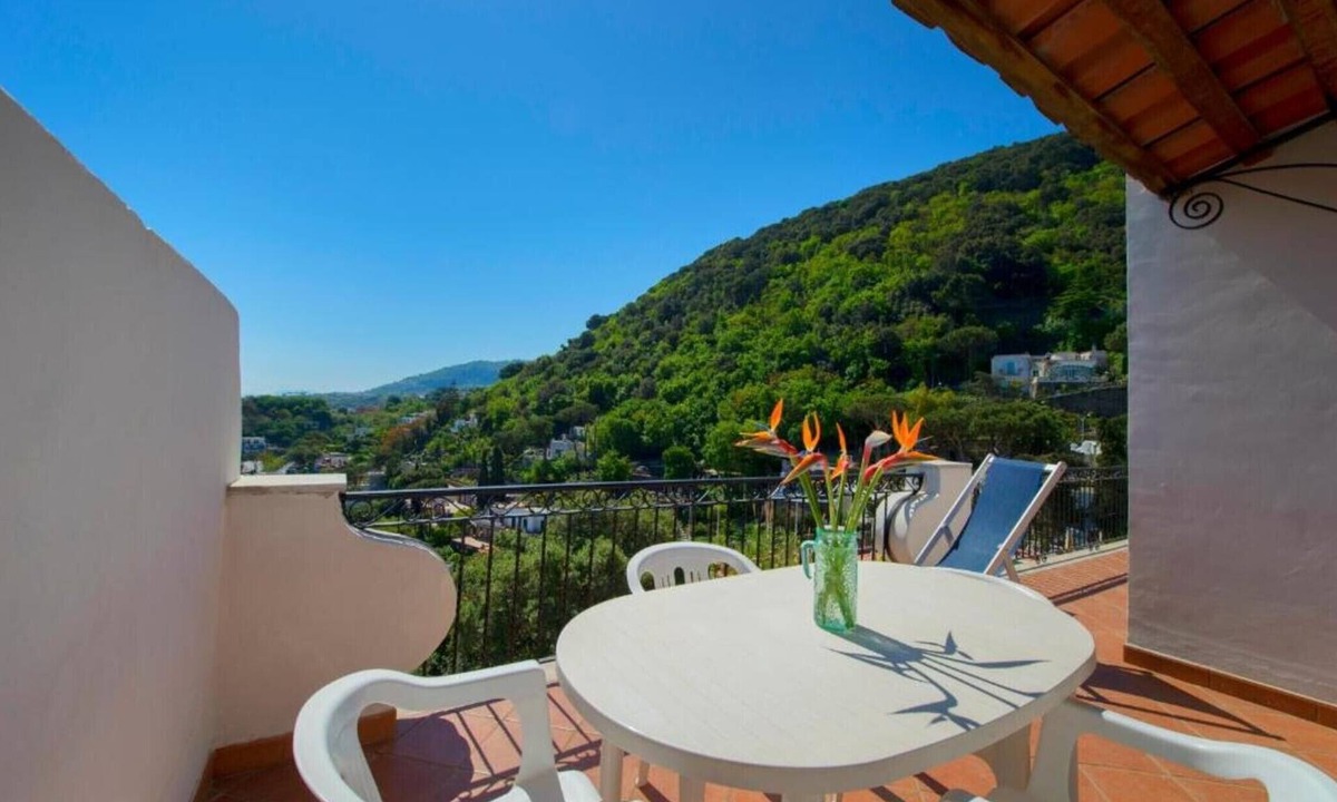 Ischia Porto Apartment | Apartment 'Trilo' with Sea View, Private Terrace and Wi-Fi
