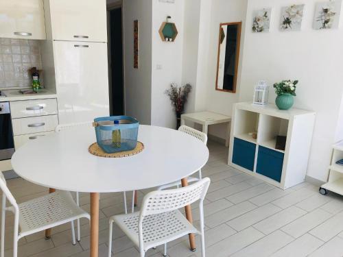 Mattinata Apartment | Appartamento in villa con accesso privato al mare