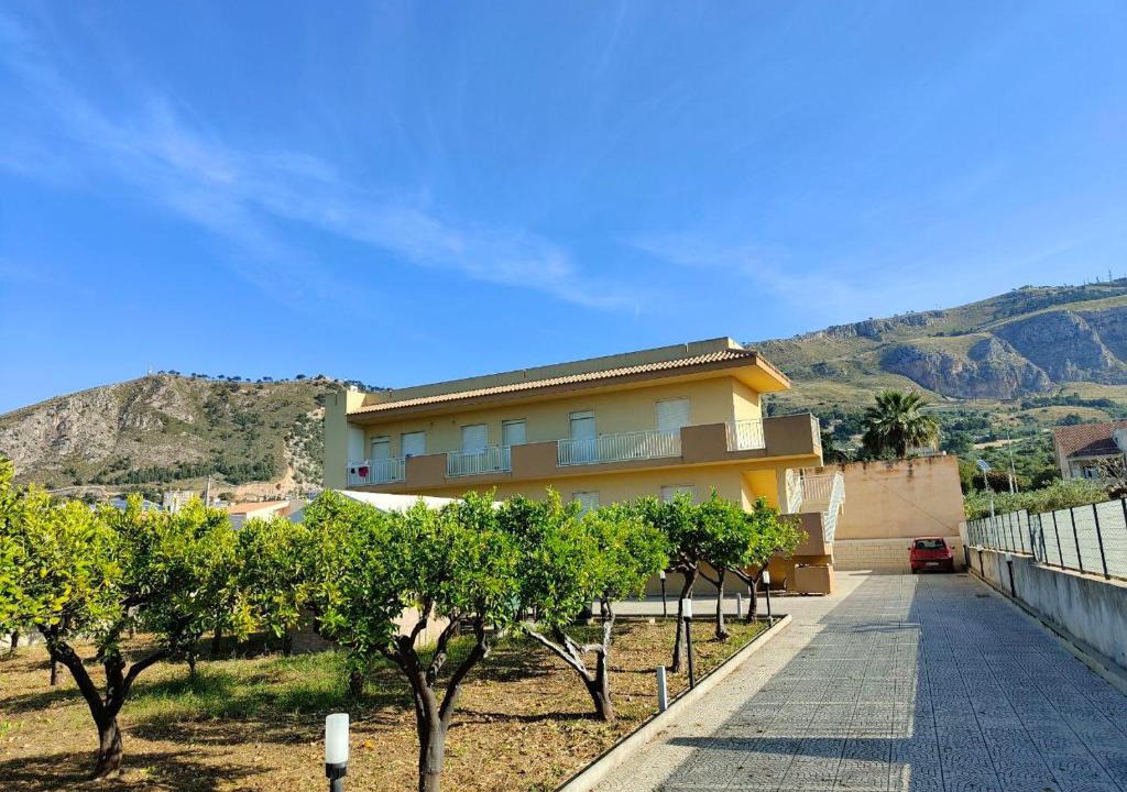 Erice Apartment | Appartamento RoccaForte Bi Arancione Trapani