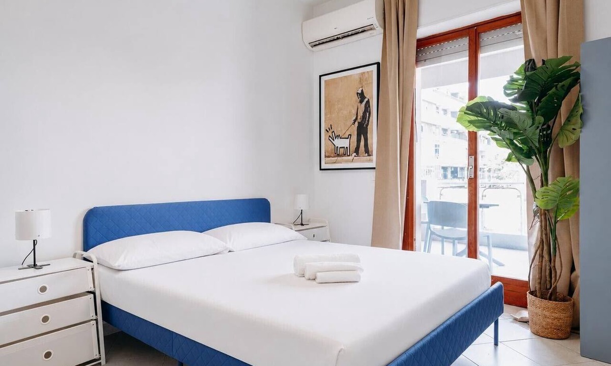 Tiche Apartment | Archimede Room 1 with Wi-Fi