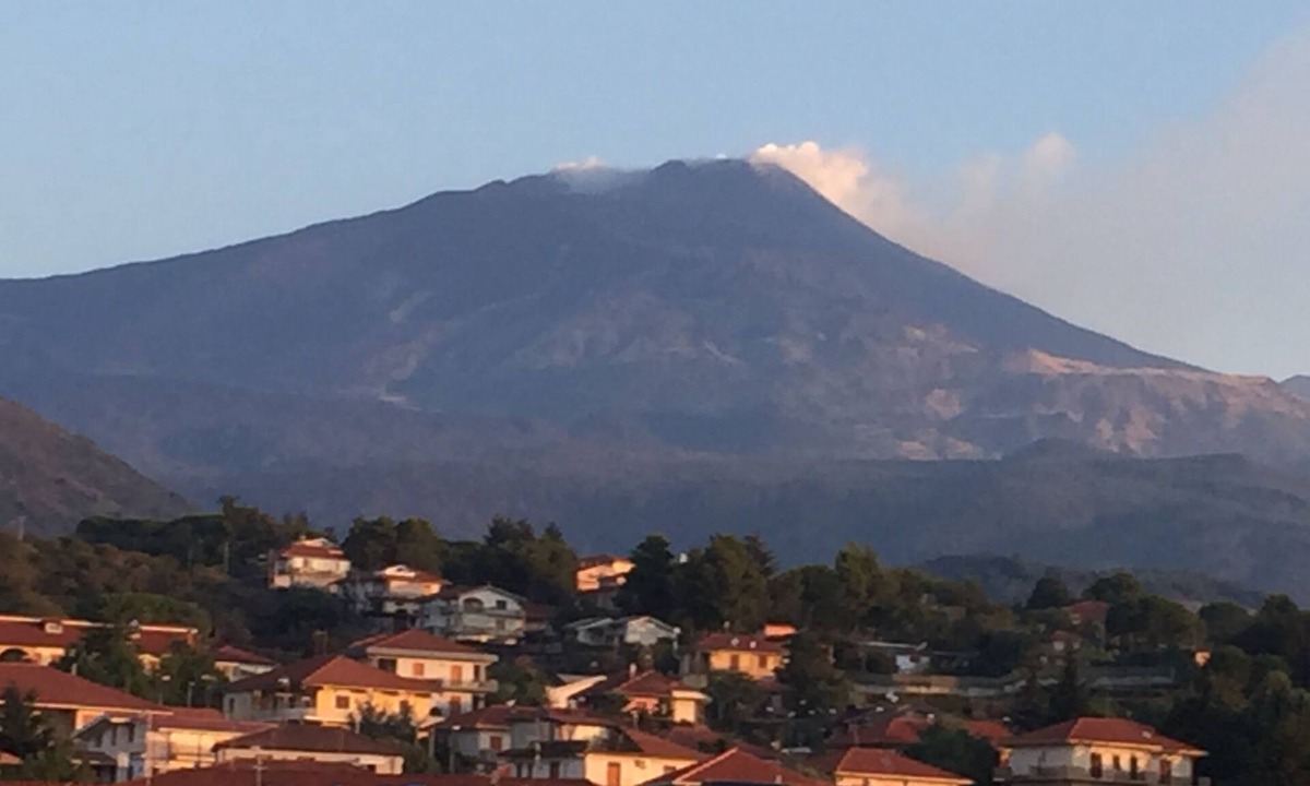 Nicolosi House | At the foot of the volcano