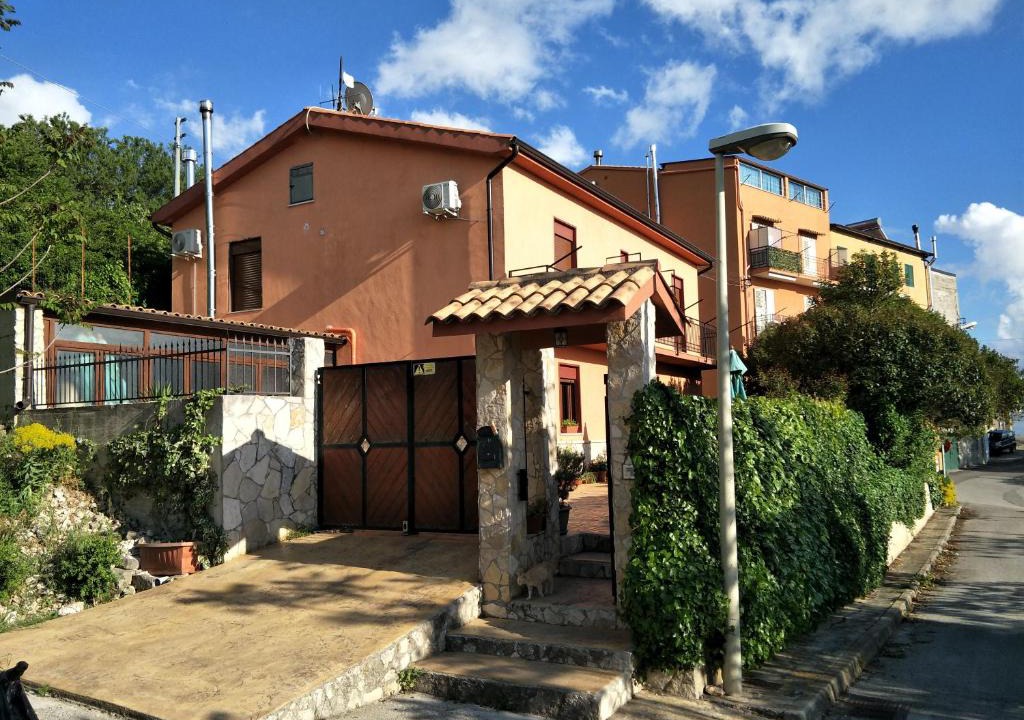 Bisacquino Bed & Breakfast | B&B BENJAMAS