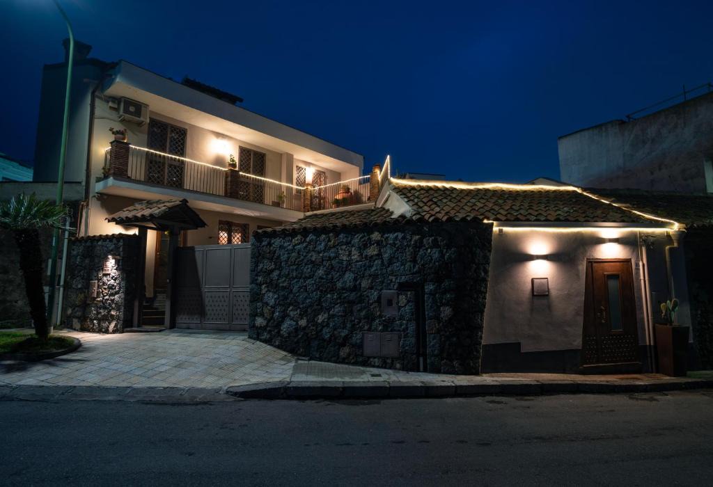 Aci Bonaccorsi Apartment | B&B La Casetta