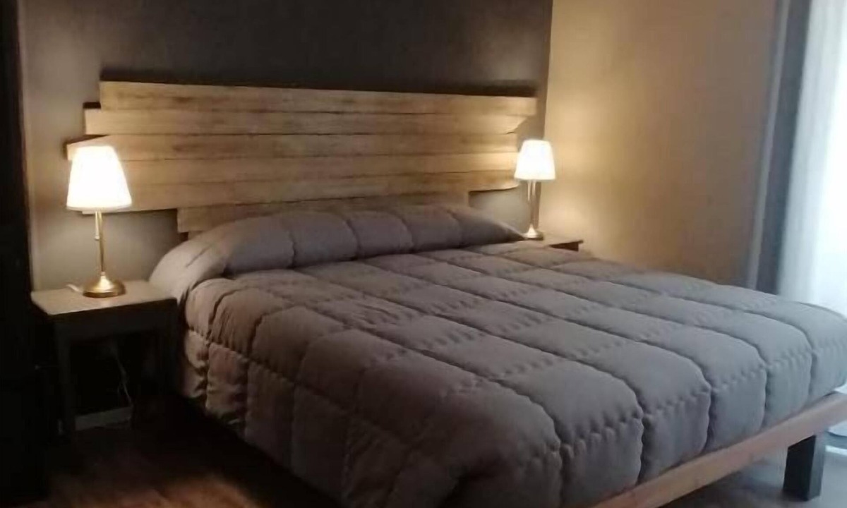 Enna House | B&Bed 384 Guesthouse