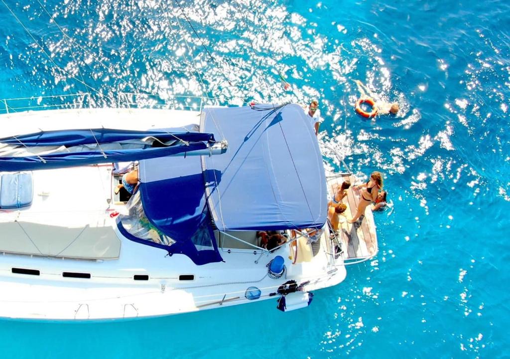 Lampedusa Boat Rental | Barca a Vela DELFINA