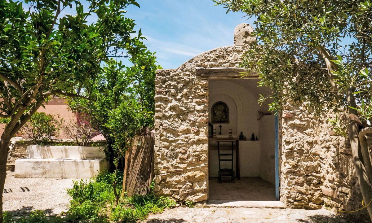 Strongoli Apartment | Beautiful apartment for 7 people with WIFI, patio and pets allowed