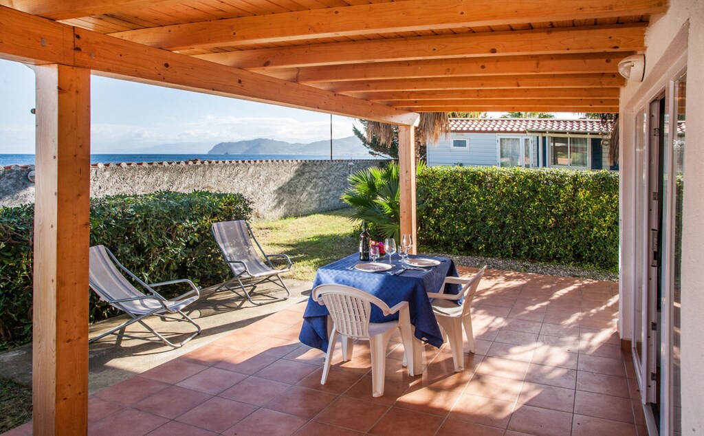 San Giorgio House | Beautiful one bedroom villa directly on the sea, pool, culture and relax ....