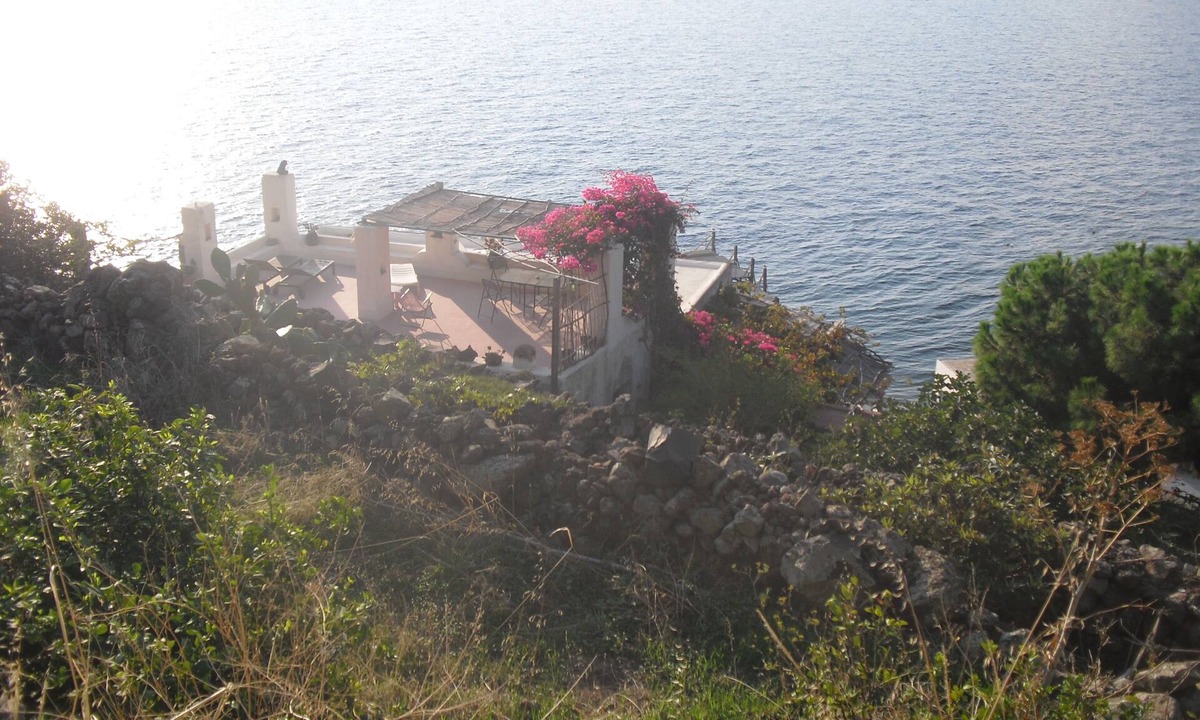 Alicudi Porto Apartment | Beautiful place 35 steps from the beach